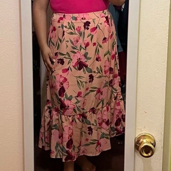 💐 Floral Midi Ruffle Skirt 💐 - Picture 6 of 6